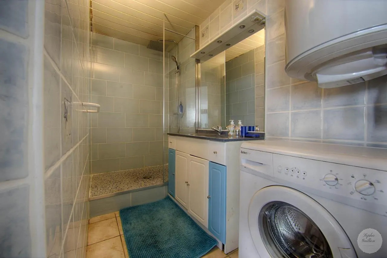 Annecy/Cran Gevrier : Grand T2 Apartment 0*, Annecy