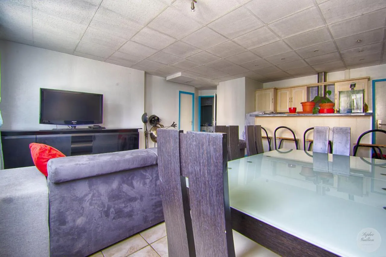 Annecy/Cran Gevrier : Grand T2 Apartment